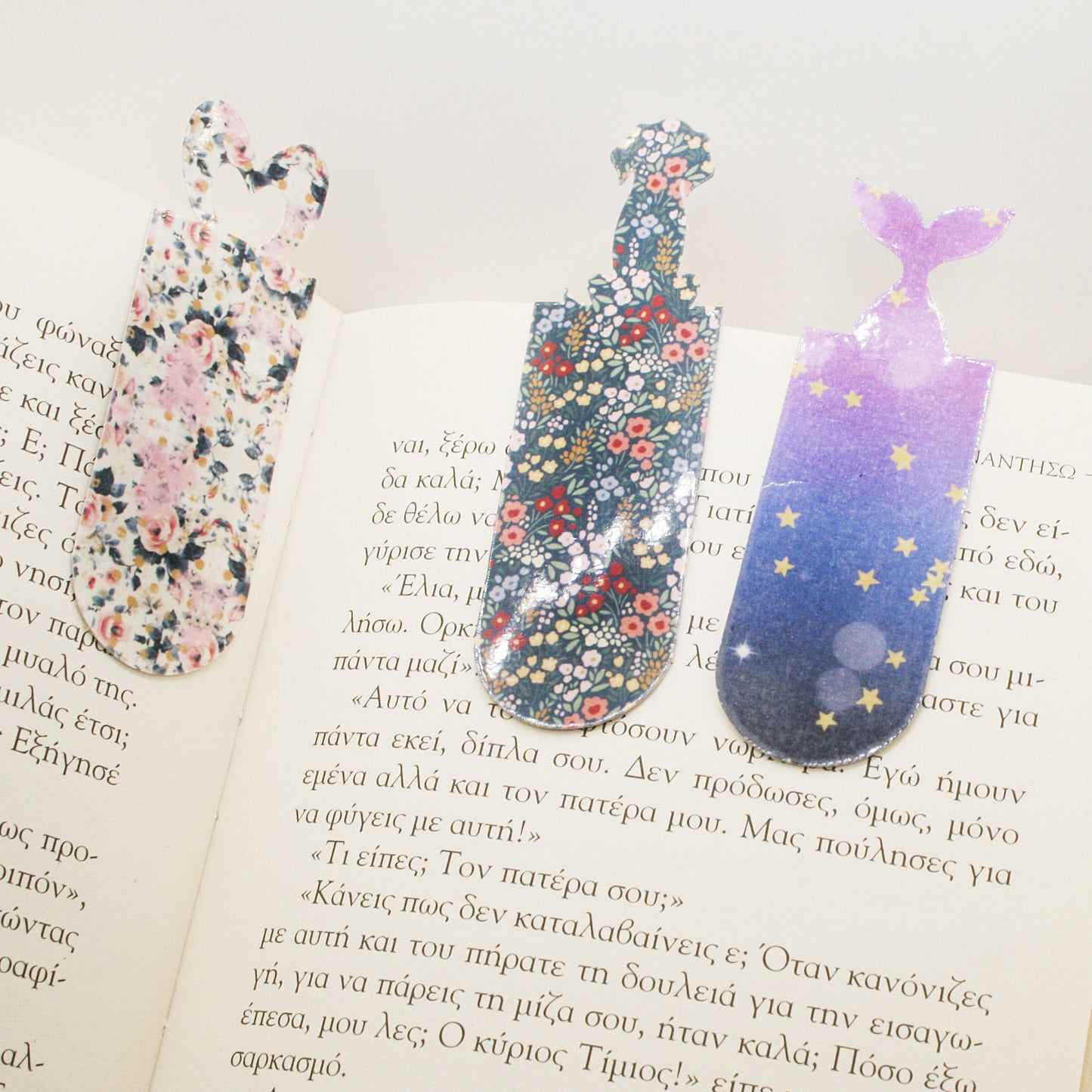 Foldable Oval Bookmark Svg for Book Lovers| Diy Bookmark Template| Cute Reading Accessories Svg